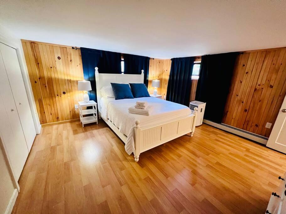 Historic Corner Apartment With Patio & Off Street Parking Portland Exteriör bild