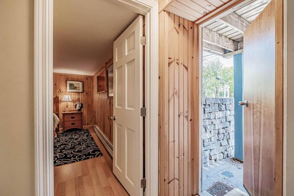 Historic Corner Apartment With Patio & Off Street Parking Portland Exteriör bild